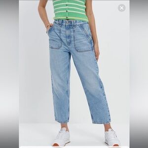 American Eagle Outfitters Light Blue Cropped Jeans